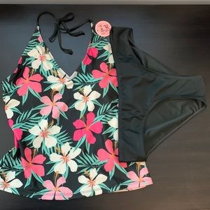 Ladies Black Floral 2 pc Tankini Swimsuit w/ Removable Pads